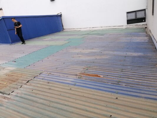 chống thấm giữa hai nhà