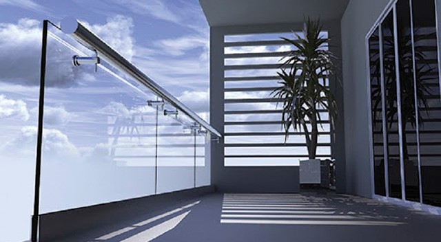 Lan can kính mặt tiền tại Hà Nội