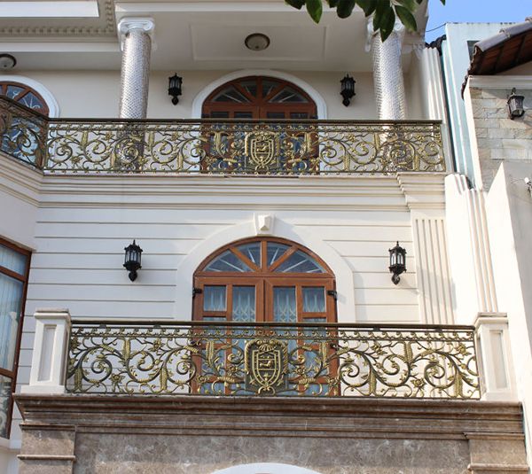 lan can inox nghệ thuật kết hợp mỹ nghệ đẹp Hà Nội