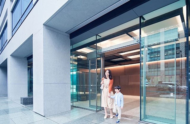 Lan can thang kính xanh tại Hà Nội 