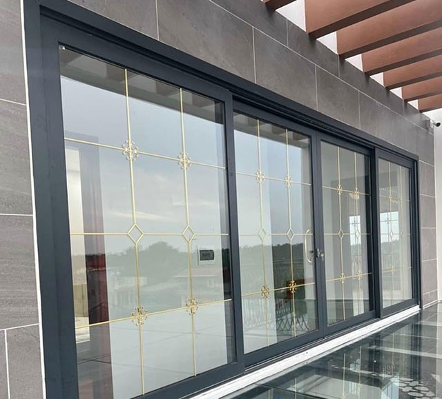 Giá làm cửa khung nhôm kính giá rẻ tại Hà Nội