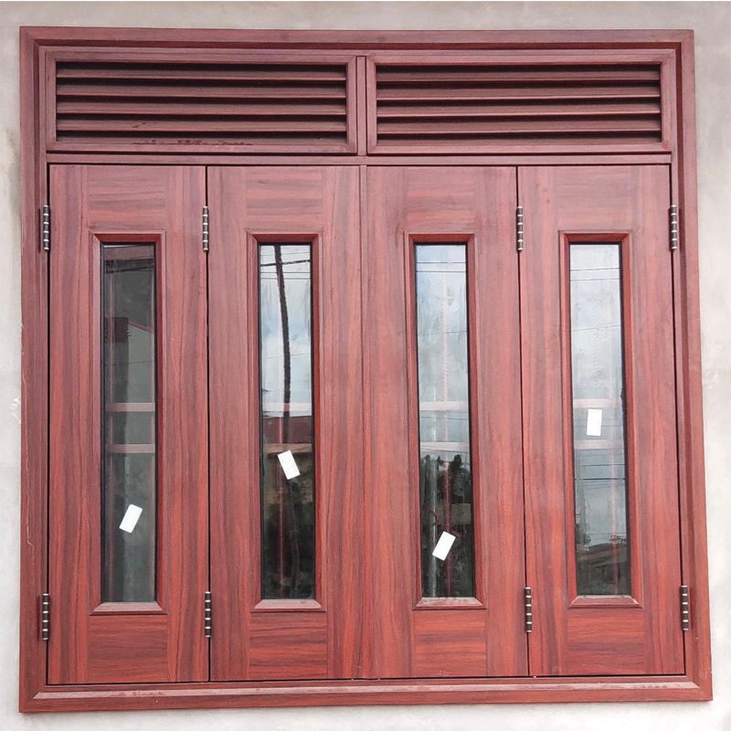 Giá cửa sắt giả gỗ 4 cánh đẹp tại Hà Nội