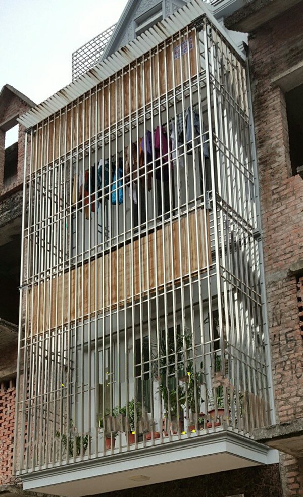 khung bảo vệ inox