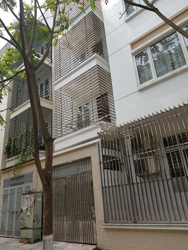 giá làm khung bảo vệ cửa sổ bằng inox Hà Nội