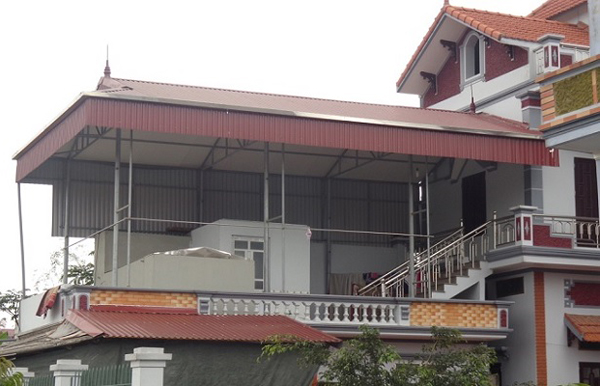 làm mái tôn che sân thượng Hà Nội, tôn nhựa lợp mái