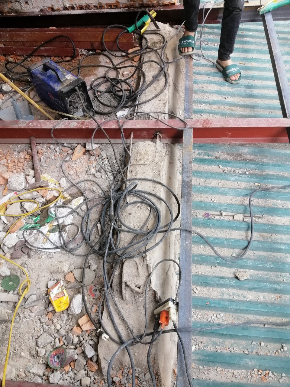 nâng tầm tiện nghi và giá trị ngôi nhà, thi công nhanh, bền đẹp