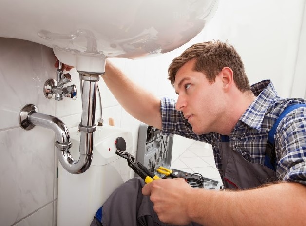 Thợ nước nhân công lắp đặt ống nước, sửa máy bơm tại hoàng quốc việt tại nhà, sửa máy bơm trần duy hưng