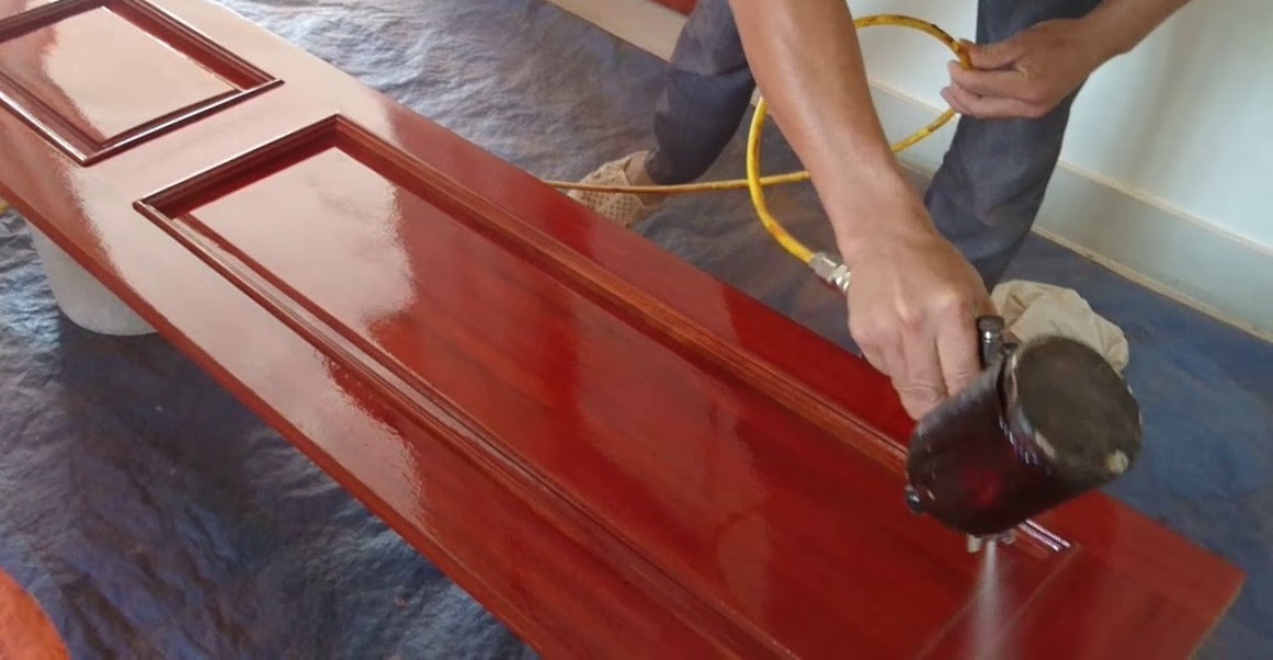 thợ đang thi công