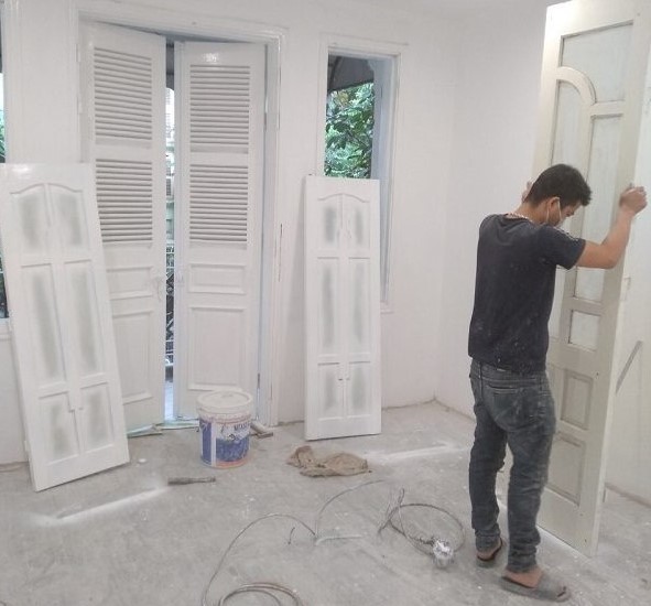 thợ sơn cửa gỗ hà nội