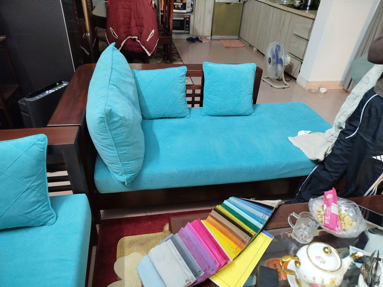 thi công nhanh gọn, thẩm mỹ tinh tế, giúp sofa cũ khoác áo mới bền đẹp.
