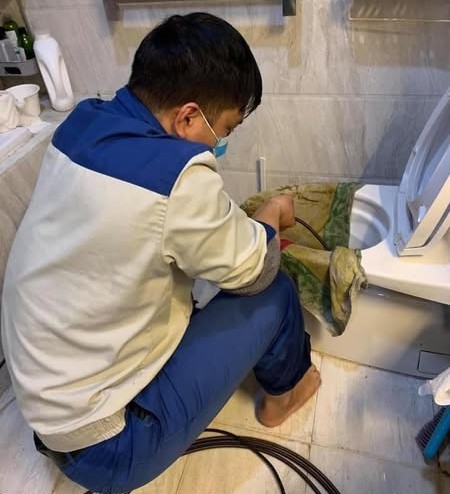 thông cống nhà vệ sinh