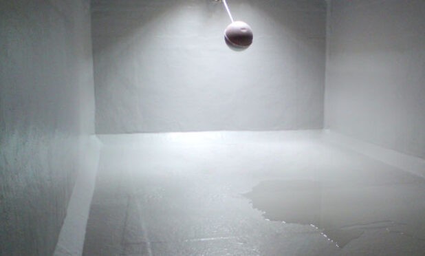 thợ đang thi công