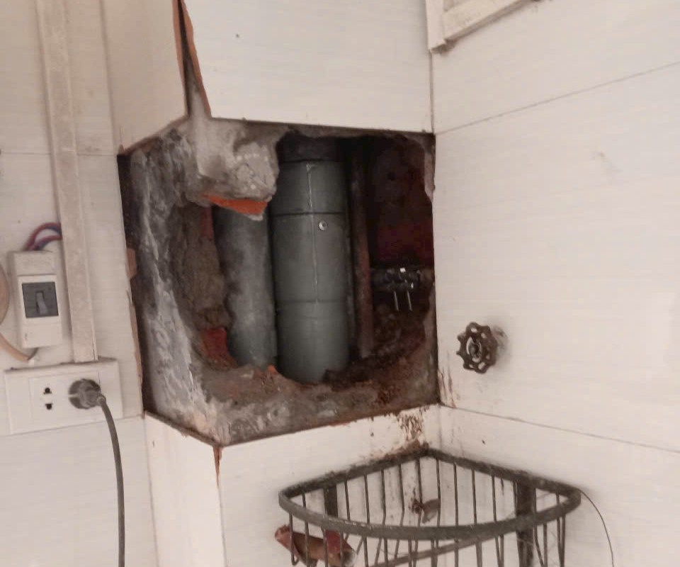 Thợ tay nghề cao, giá rẻ, xử lý nhanh mọi sự cố tắc nghẽn và rò rỉ triệt để.