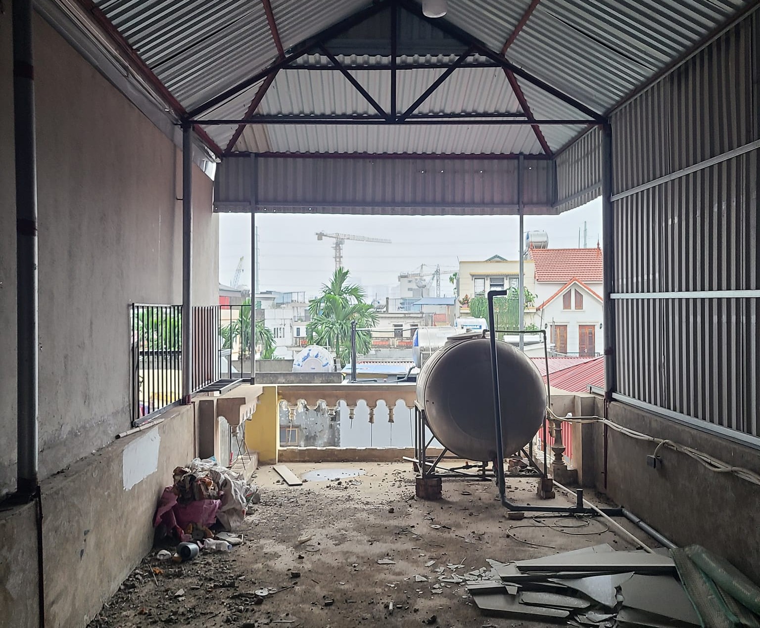 Cách lợp mái tôn xốp chống thấm tại Hà Nội - Giải đáp giúp bạn chọn đúng giữa nên chống thấm hay lợp tôn