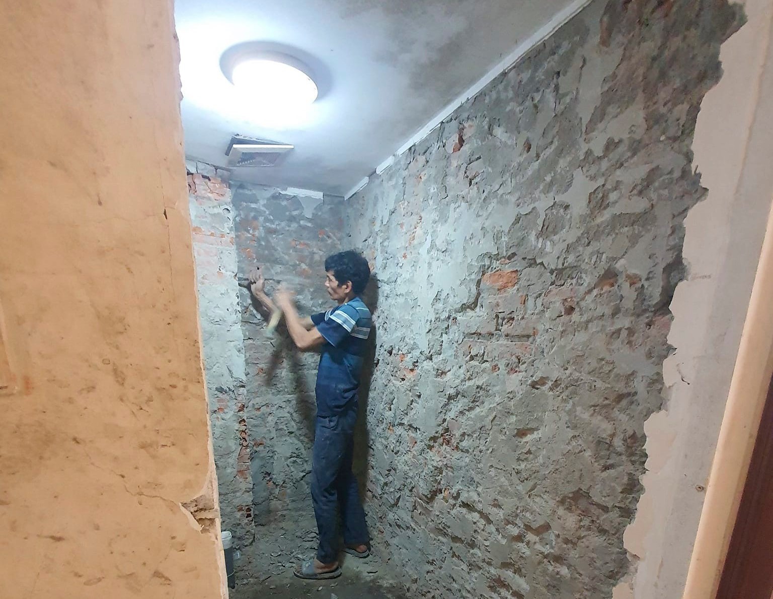 Báo giá phá dỡ tường tại Hà Nội